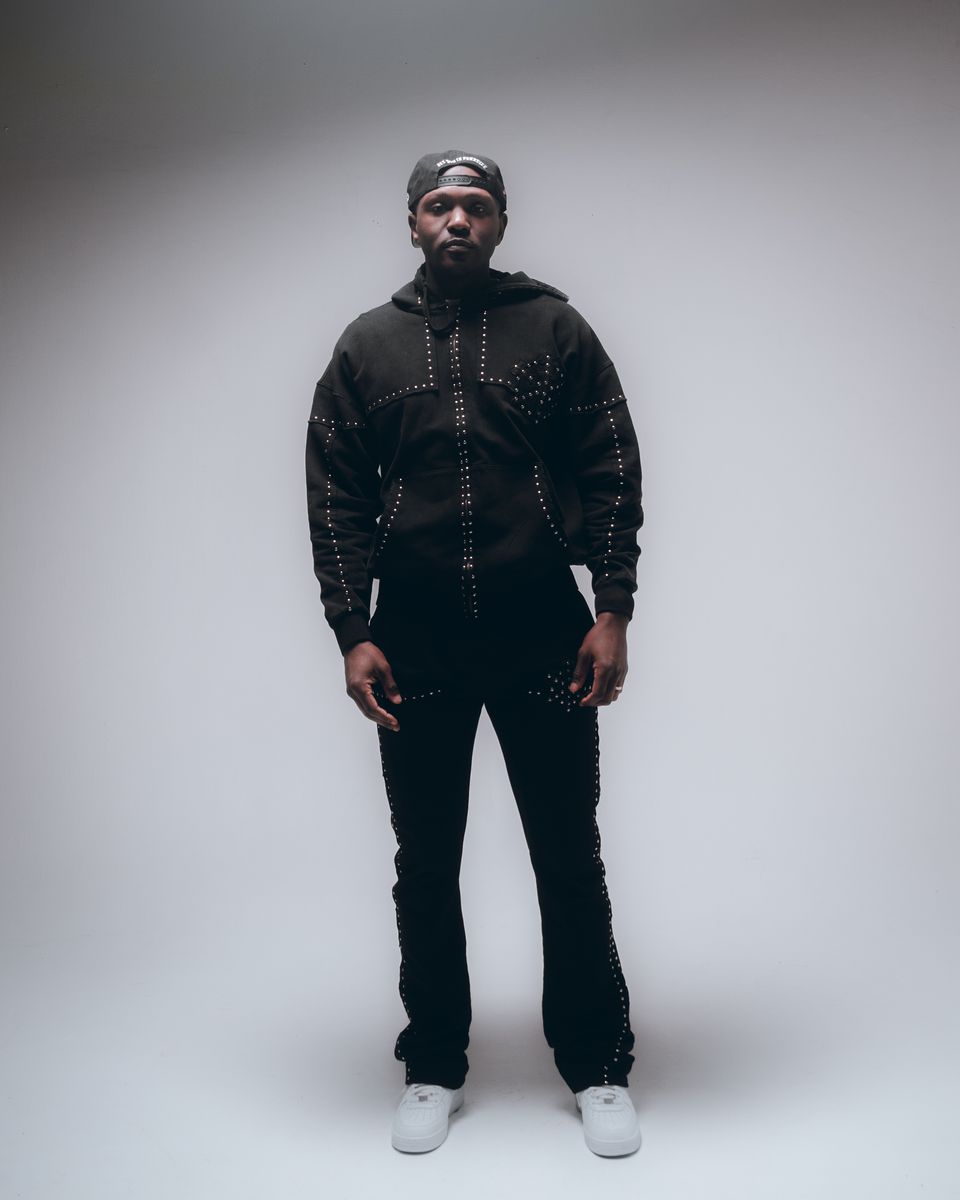 Hudson Hoodie - Studded Fleece - Black - 585