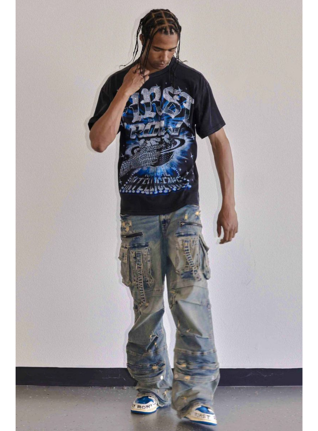 First Row T-Shirt - Radical Inteligence World - Black - FRT2134