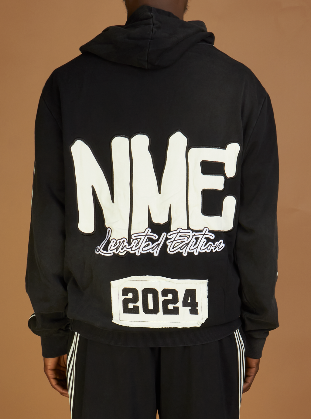 NME Hoodie - Ewing - Washed Black - 104