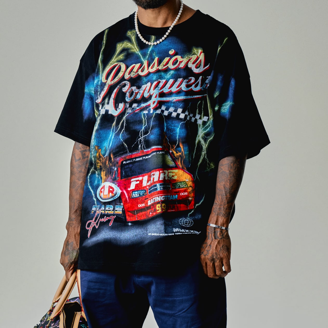 Flare T-Shirt - Passions Conquest - Black