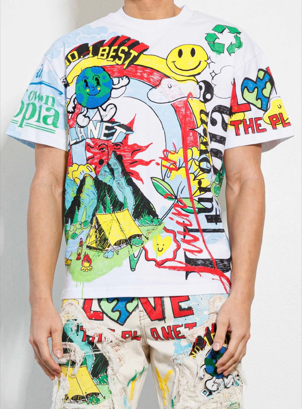 First Row T-Shirt - Love Your Planet - White - FRT2049