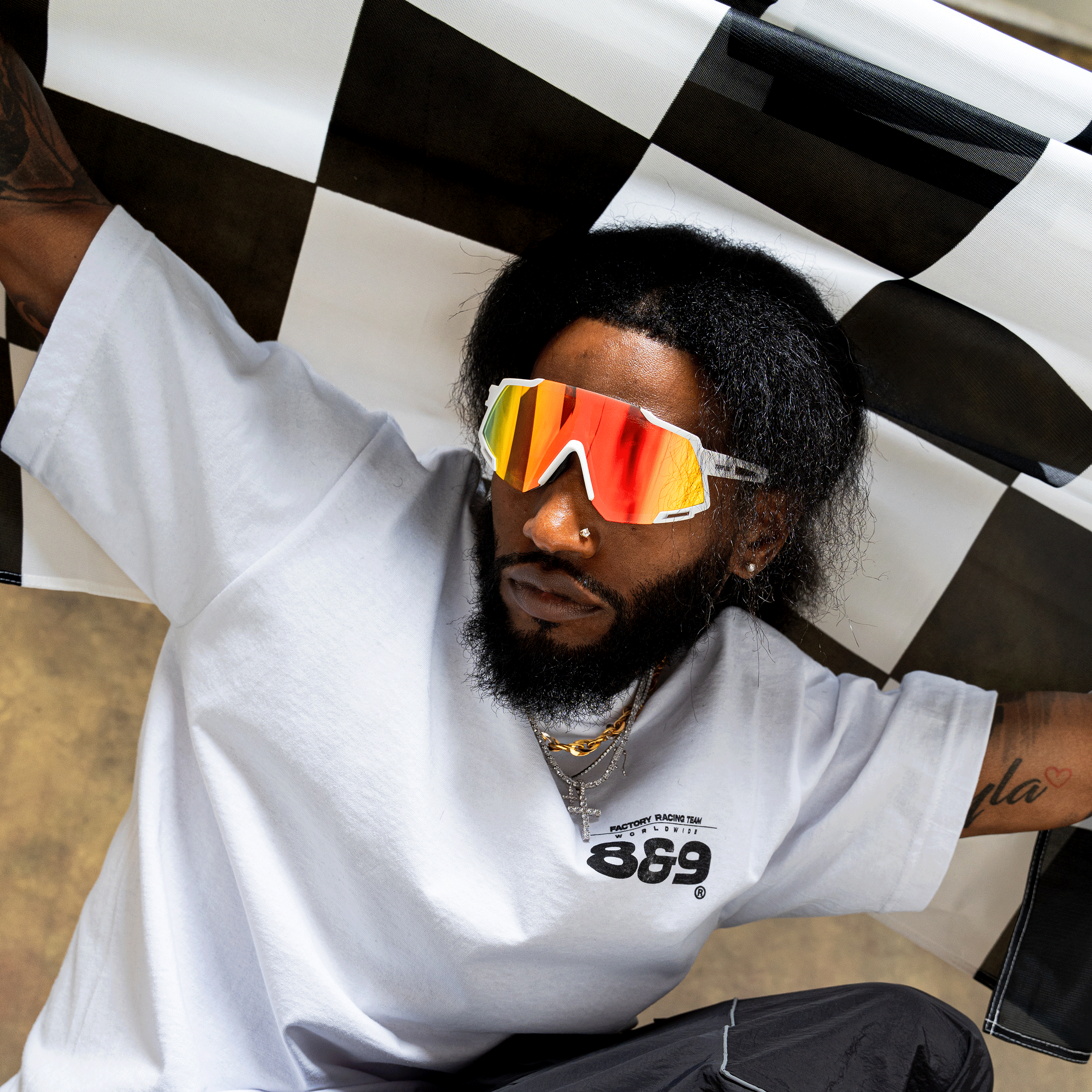 8&9 T-Shirt - Turbo White