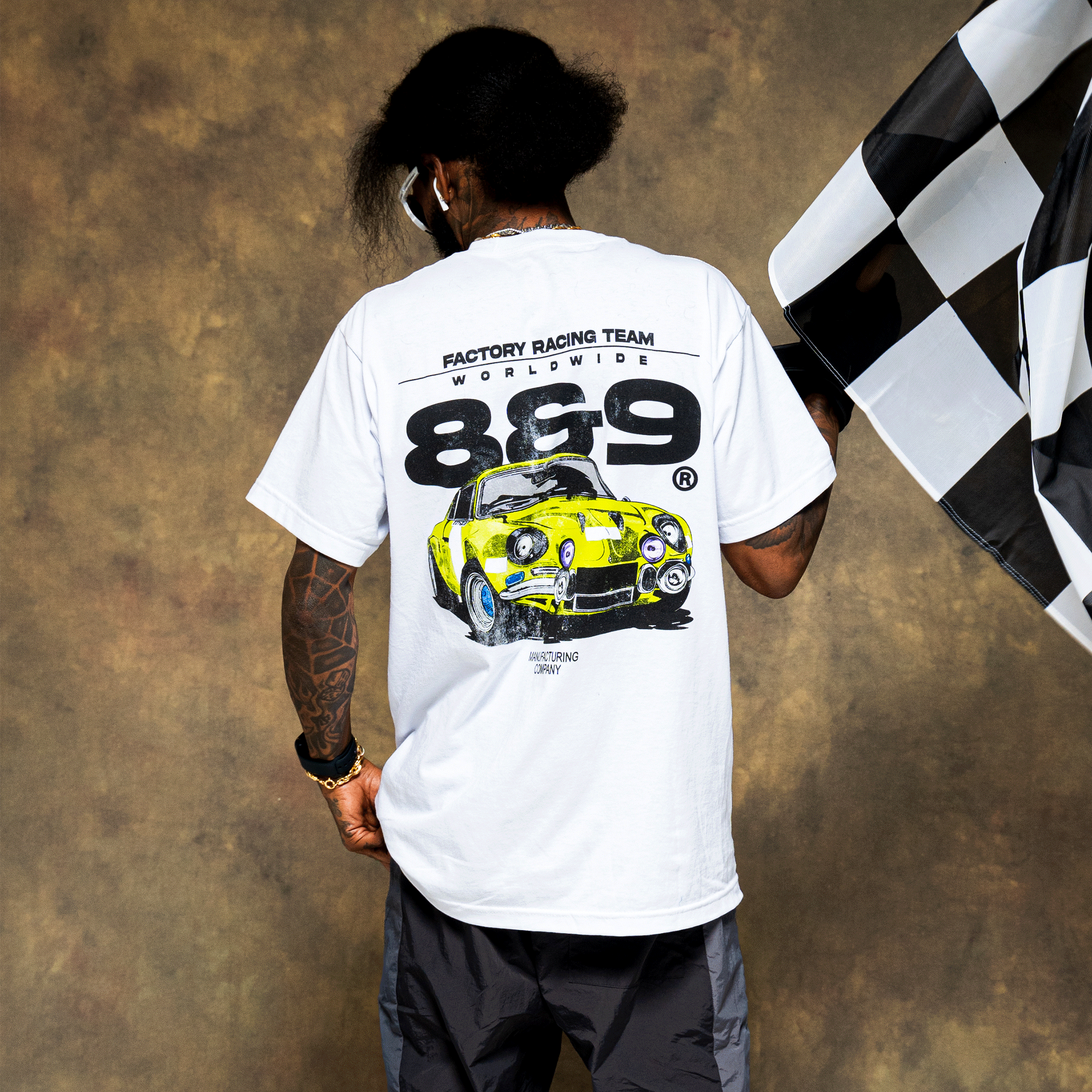 8&9 T-Shirt - Turbo White
