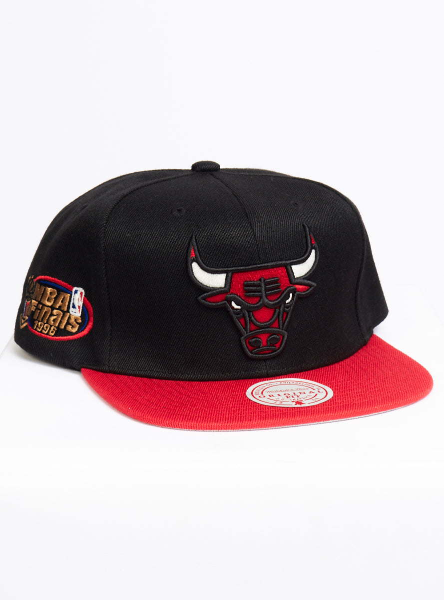 Mitchell & Ness Hat - NBA Glow Team Snapback - Bulls - Black and Red - SH21010