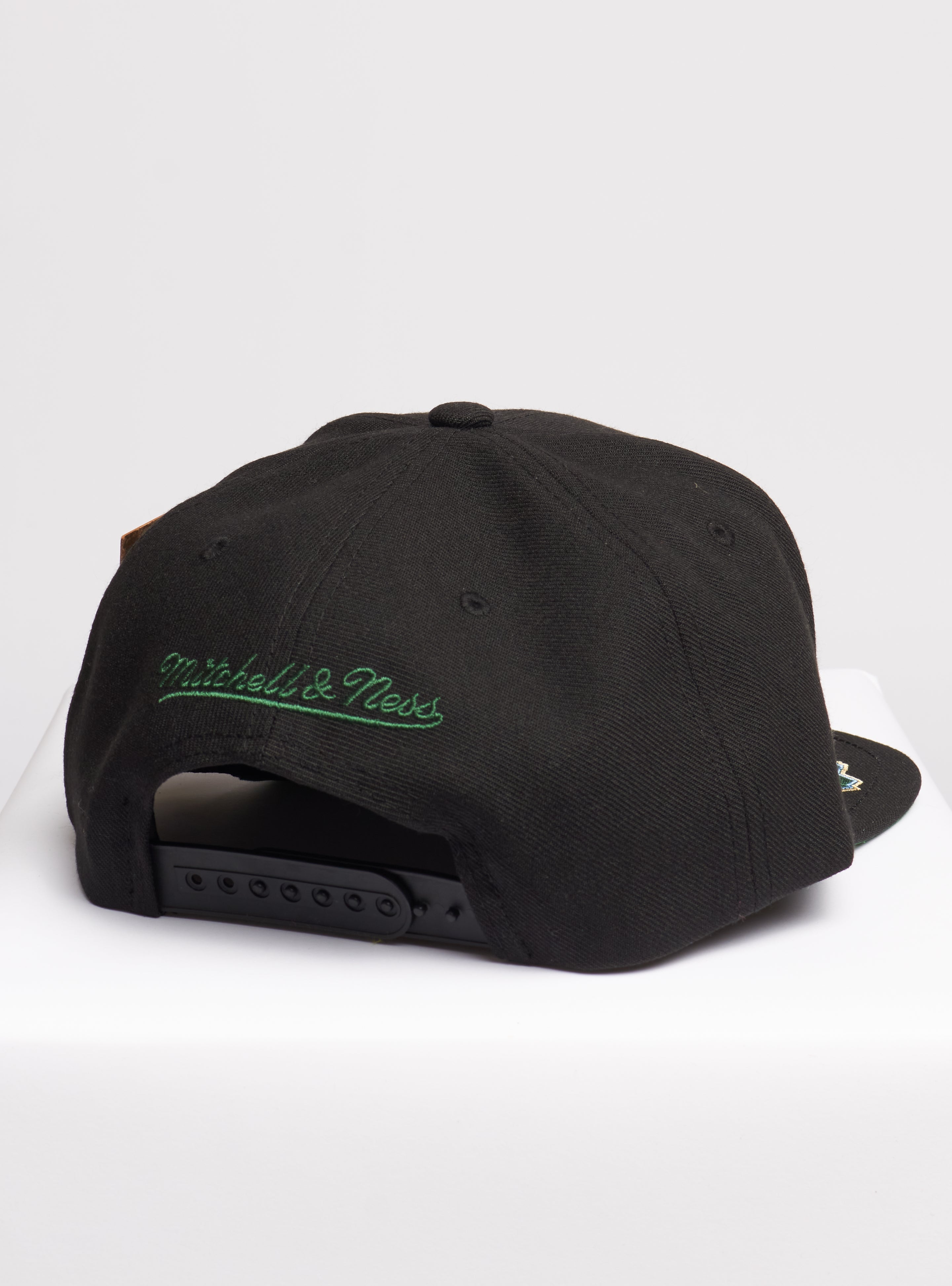Mitchell & Ness Snapback - NBA Front Loaded HWC Milwaukee Bucks - Black - SH20027
